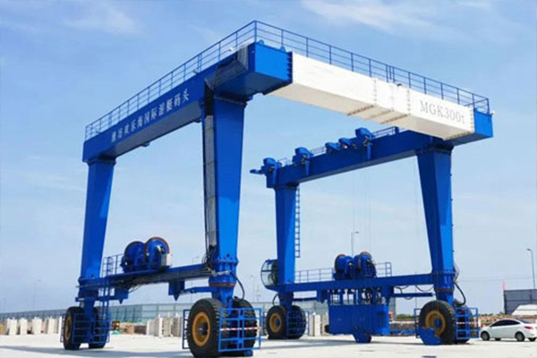 Mobile Boat Hoist